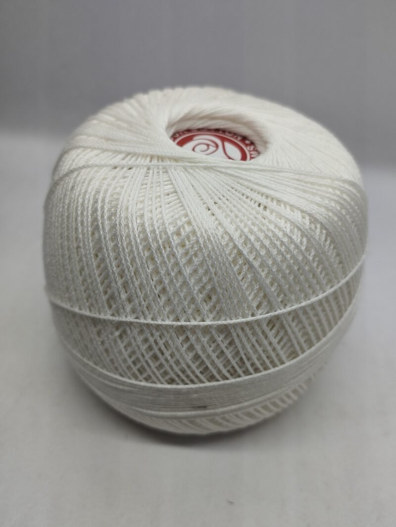 WHITE ROSE 20 no. crochet yarn   SHADE NO. R-WHITE
