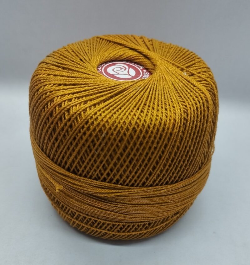 WHITE ROSE 20 no. crochet yarn   SHADE NO. R-310