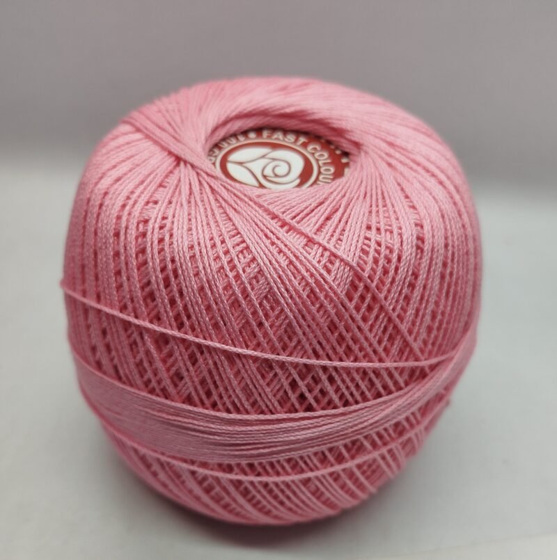 WHITE ROSE 20 no. crochet yarn   SHADE NO. R-054