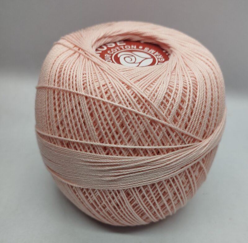 WHITE ROSE 20 no. crochet yarn   SHADE NO. R-050